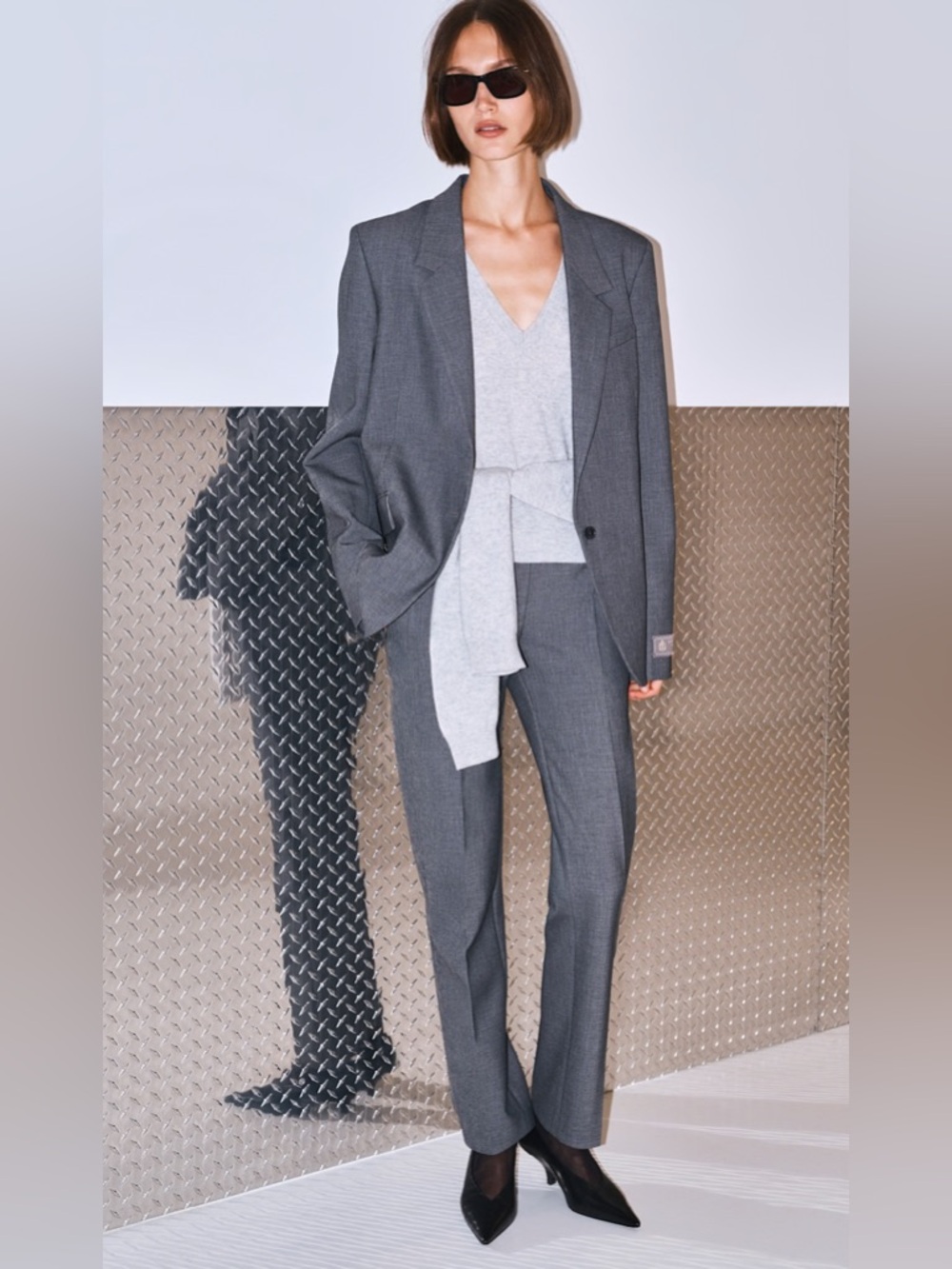 Aritzia Blazer - Picture 5 of 7